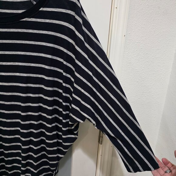 VINCE Striped 3/4 Sleeve Tee Navy Gray Soft Lightweight Knit Top Women’s Large - Picture 6 of 7